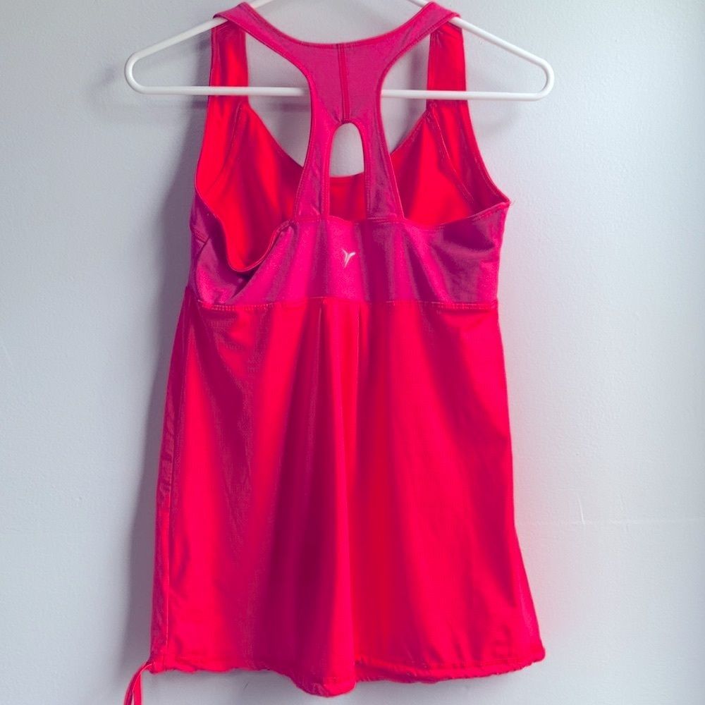 OLD NAVY LOOSE FIT ACTIVE TANK SIZE M NWOT - Picture 2 of 4